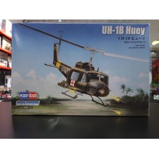 UH-1B HUEY HELİCOPTER