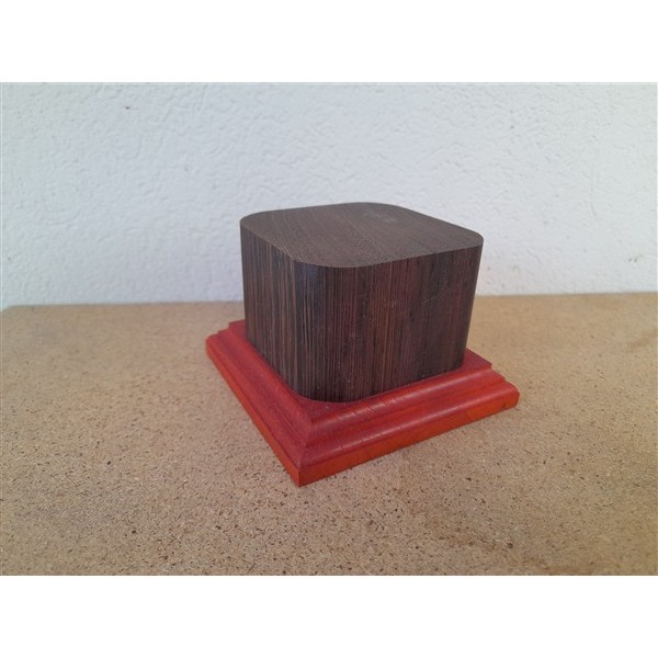70X70X60 Ahşap sunum standı