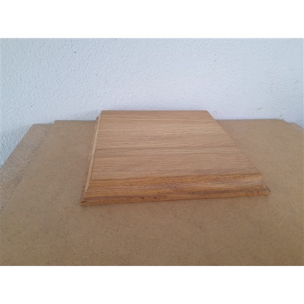 150X150X20 Ahşap sunum standı