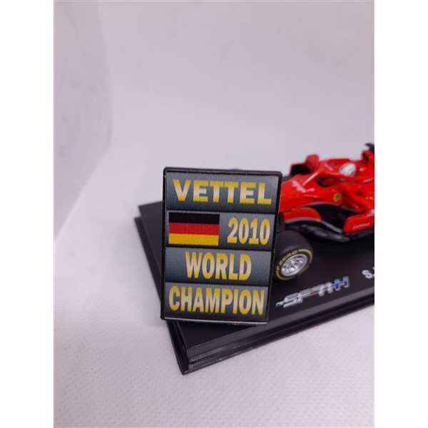 SEBASTİAN VETTEL PİT BOARD-1/43