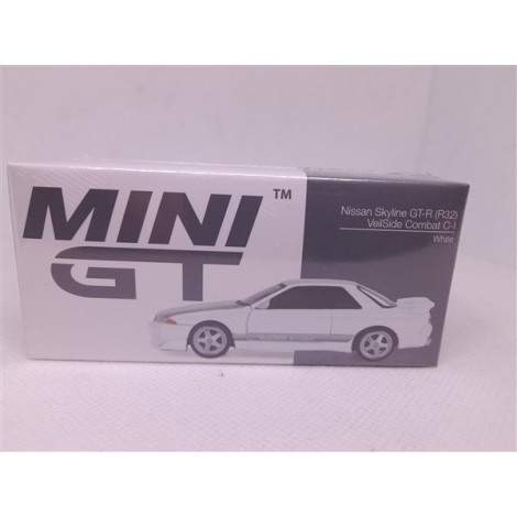 NİSSAN SKYLİNE GT-R(R32)-White