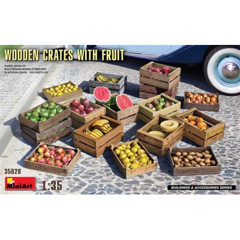 WOODEN CRATES WITH FRUİT