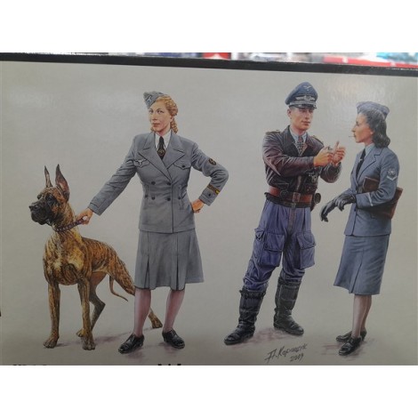 Women at war-Germany Luftwaffe Helferinnen